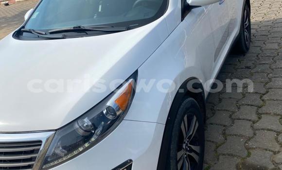 Ra Àlòkù Kia Sportage funfun Ọkọ̀ in Cotonou ni Benin Ra Àlòkù Kia Sportage funfun Ọkọ̀ in Cotonou ni Benin