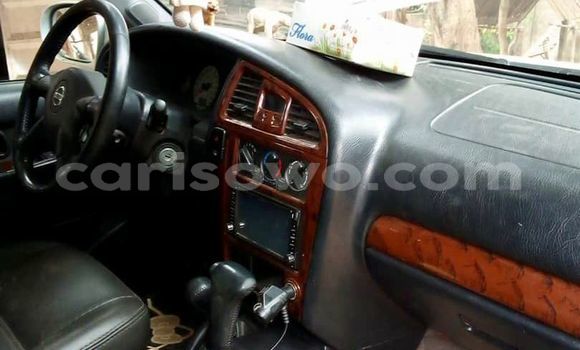 Sayi Na hannu Nissan Pathfinder Azurfa Mota in Porto Novo a Benin Sayi Na hannu Nissan Pathfinder Azurfa Mota in Porto Novo a Benin