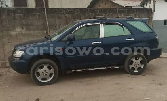 Acheter Occasion Voiture Lexus RX 300 Bleu à Abomey Calavi, Benin Acheter Occasion Voiture Lexus RX 300 Bleu à Abomey Calavi, Benin