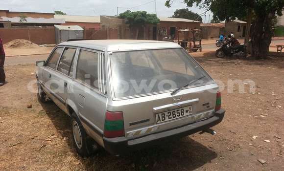 Sayi Na hannu Peugeot 605 Brown Mota in Parakou a Benin Sayi Na hannu Peugeot 605 Brown Mota in Parakou a Benin