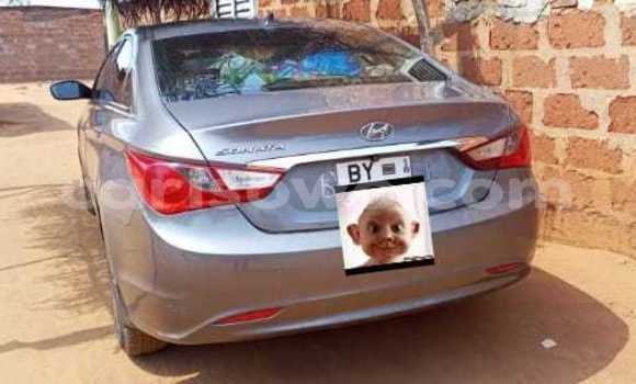 Sayi Na hannu Hyundai Sonata Azurfa Mota in Abomey Calavi a Benin Sayi Na hannu Hyundai Sonata Azurfa Mota in Abomey Calavi a Benin