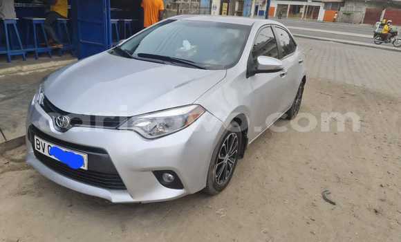 Sayi Na hannu Toyota Corolla Azurfa Mota in Abomey Calavi a Benin Sayi Na hannu Toyota Corolla Azurfa Mota in Abomey Calavi a Benin