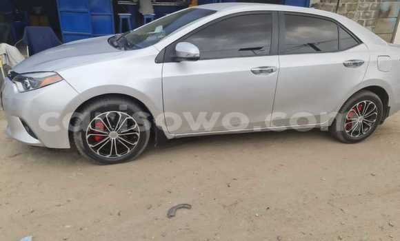 Sayi Na hannu Toyota Corolla Azurfa Mota in Abomey Calavi a Benin Sayi Na hannu Toyota Corolla Azurfa Mota in Abomey Calavi a Benin