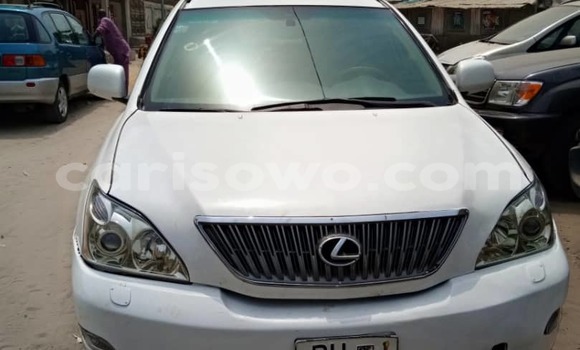 Sayi Na hannu Lexus RX 350 White Mota in Abomey Calavi a Benin Sayi Na hannu Lexus RX 350 White Mota in Abomey Calavi a Benin