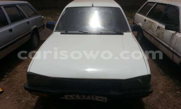 Ra Àlòkù Peugeot 605 funfun Ọkọ̀ in Savalou ni Benin Ra Àlòkù Peugeot 605 funfun Ọkọ̀ in Savalou ni Benin