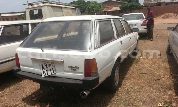 Ra Àlòkù Peugeot 605 funfun Ọkọ̀ in Savalou ni Benin Ra Àlòkù Peugeot 605 funfun Ọkọ̀ in Savalou ni Benin
