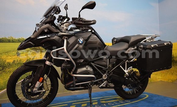 Sayi Na hannu BMW GS Sauran Motsi in Import - Dubai a Benin Sayi Na hannu BMW GS Sauran Motsi in Import - Dubai a Benin