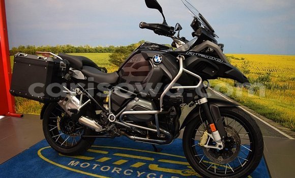 Sayi Na hannu BMW GS Sauran Motsi in Import - Dubai a Benin Sayi Na hannu BMW GS Sauran Motsi in Import - Dubai a Benin