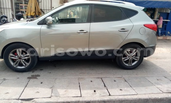 Sayi Na hannu Hyundai Tucson Azurfa Mota in Cotonou a Benin Sayi Na hannu Hyundai Tucson Azurfa Mota in Cotonou a Benin