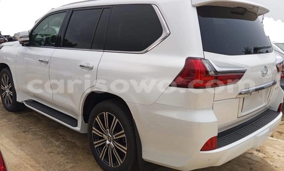Acheter Neuf Voiture Lexus LX 570 Blanc à Cotonou, Benin Acheter Neuf Voiture Lexus LX 570 Blanc à Cotonou, Benin