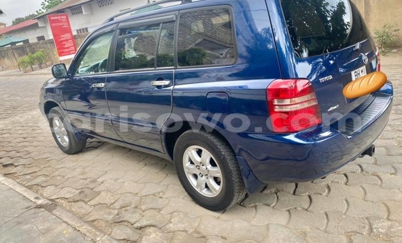 Acheter Occasion Voiture Toyota Highlander Bleu à Cotonou, Benin