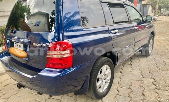 Buy Used Toyota Highlander Blue Car in Cotonou in Benign Buy Used Toyota Highlander Blue Car in Cotonou in Benign