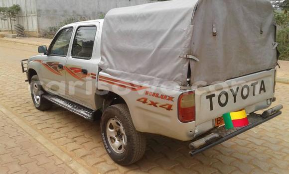 Ra Àlòkù Toyota Hilux Silver Ọkọ̀ in Abomey Calavi ni Benin Ra Àlòkù Toyota Hilux Silver Ọkọ̀ in Abomey Calavi ni Benin