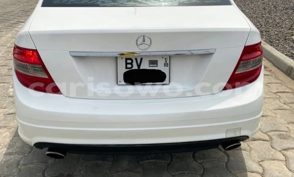 Buy Used Mercedes-Benz C-klasse White Car in Abomey Calavi in Benign