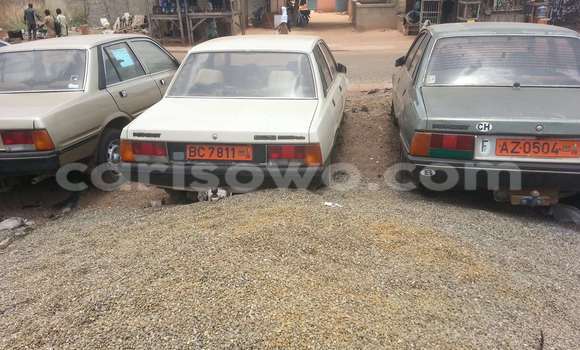 Sayi Na hannu Peugeot 605 White Mota in Parakou a Benin Sayi Na hannu Peugeot 605 White Mota in Parakou a Benin