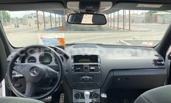 Acheter Occasion Voiture Mercedes-Benz C-klasse Blanc à Abomey Calavi, Benin Acheter Occasion Voiture Mercedes-Benz C-klasse Blanc à Abomey Calavi, Benin