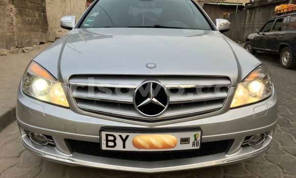 Ra Àlòkù Mercedes-Benz C–Class Silver Ọkọ̀ in Abomey Calavi ni Benin