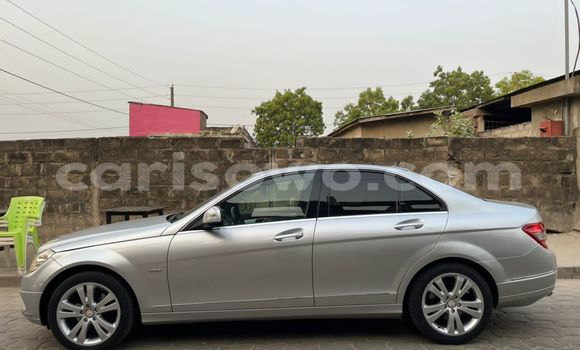 Acheter Occasion Voiture Mercedes-Benz C–Class Gris à Abomey Calavi, Benin Acheter Occasion Voiture Mercedes-Benz C–Class Gris à Abomey Calavi, Benin