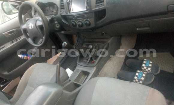 Sayi Na hannu Toyota Hilux Black Mota in Abomey Calavi a Benin Sayi Na hannu Toyota Hilux Black Mota in Abomey Calavi a Benin