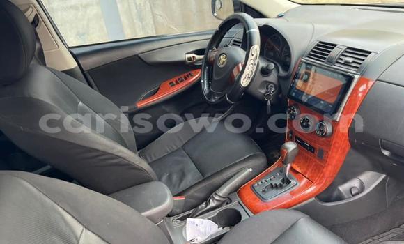 Ra Àlòkù Toyota Corolla funfun Ọkọ̀ in Cotonou ni Benin Ra Àlòkù Toyota Corolla funfun Ọkọ̀ in Cotonou ni Benin