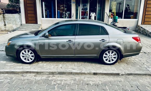 Acheter Occasion Voiture Toyota Avalon Gris à Abomey Calavi, Benin Acheter Occasion Voiture Toyota Avalon Gris à Abomey Calavi, Benin