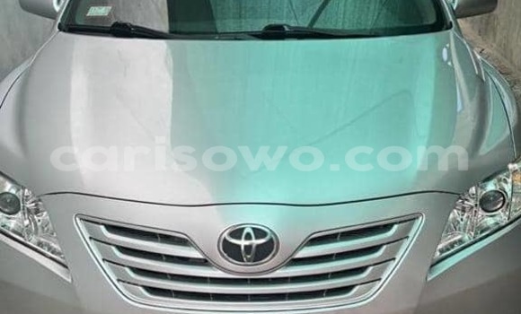 Ra Àlòkù Toyota Camry Silver Ọkọ̀ in Cotonou ni Benin Ra Àlòkù Toyota Camry Silver Ọkọ̀ in Cotonou ni Benin