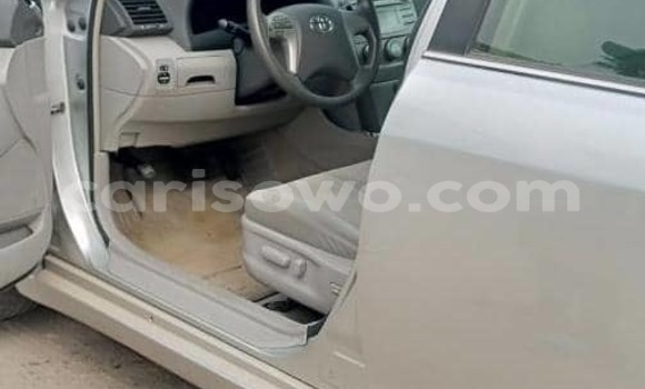 Ra Àlòkù Toyota Camry Silver Ọkọ̀ in Cotonou ni Benin Ra Àlòkù Toyota Camry Silver Ọkọ̀ in Cotonou ni Benin