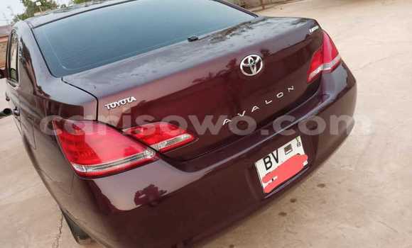 Ra Àlòkù Toyota Avalon Red Ọkọ̀ in Cotonou ni Benin