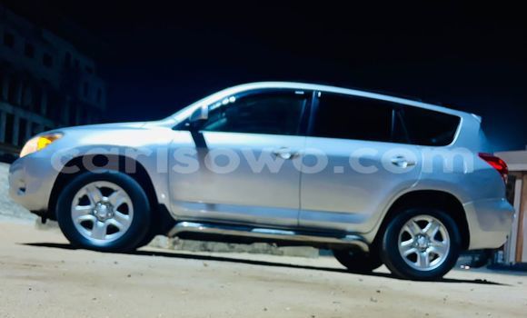 Buy Used Toyota RAV4 Blue Car in Abomey Calavi in Benign Buy Used Toyota RAV4 Blue Car in Abomey Calavi in Benign
