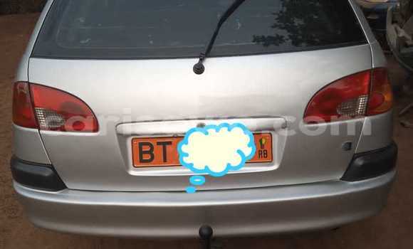 Sayi Na hannu Toyota Avensis Azurfa Mota in Cotonou a Benin Sayi Na hannu Toyota Avensis Azurfa Mota in Cotonou a Benin