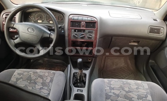 Sayi Na hannu Toyota Avensis Azurfa Mota in Cotonou a Benin Sayi Na hannu Toyota Avensis Azurfa Mota in Cotonou a Benin