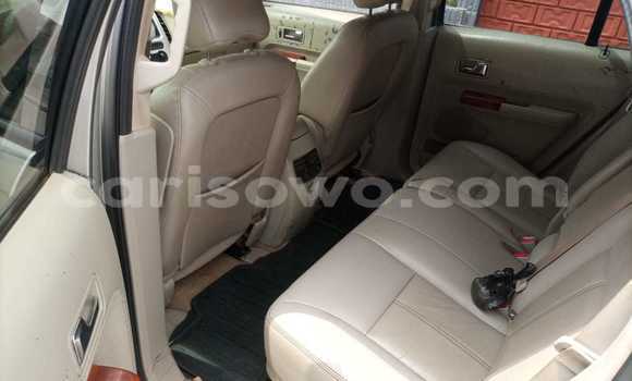Ra Àlòkù Ford Edge Silver Ọkọ̀ in Cotonou ni Benin Ra Àlòkù Ford Edge Silver Ọkọ̀ in Cotonou ni Benin