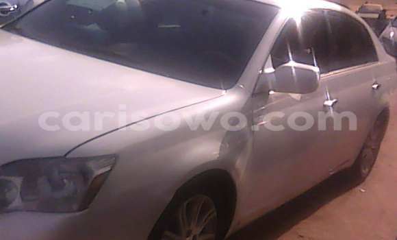 Acheter Occasion Voiture Toyota Avalon Blanc à Abomey Calavi, Benin Acheter Occasion Voiture Toyota Avalon Blanc à Abomey Calavi, Benin
