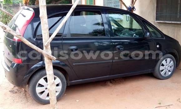 Acheter Occasion Voiture Opel Meriva Noir à Cové, Benin Acheter Occasion Voiture Opel Meriva Noir à Cové, Benin