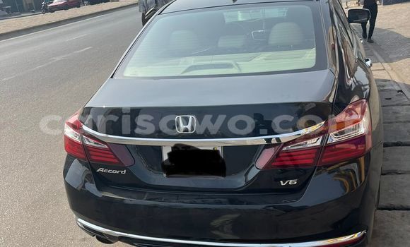 Ra Àlòkù Honda Accord Black Ọkọ̀ in Abomey Calavi ni Benin Ra Àlòkù Honda Accord Black Ọkọ̀ in Abomey Calavi ni Benin