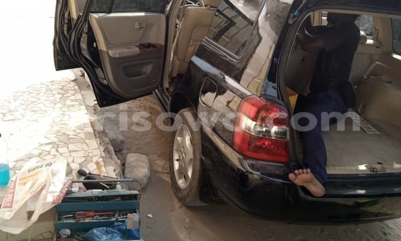 Ra Àlòkù Toyota Highlander Black Ọkọ̀ in Abomey Calavi ni Benin Ra Àlòkù Toyota Highlander Black Ọkọ̀ in Abomey Calavi ni Benin