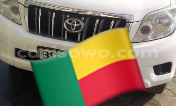 Ra Àlòkù Toyota Prado funfun Ọkọ̀ in Cotonou ni Benin