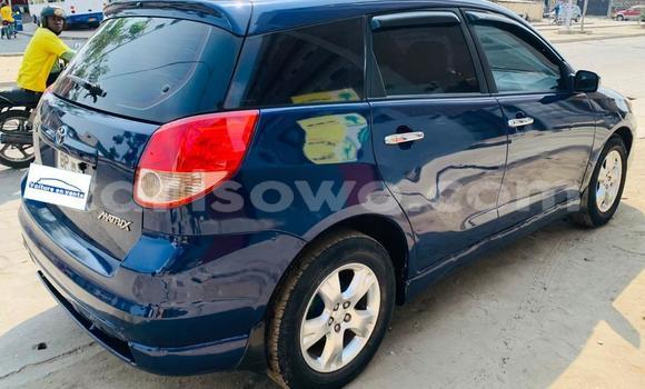 Sayi Na hannu Toyota Matrix Blue Mota in Cotonou a Benin