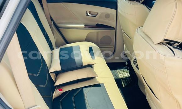 Ra Àlòkù Toyota Venza funfun Ọkọ̀ in Abomey Calavi ni Benin Ra Àlòkù Toyota Venza funfun Ọkọ̀ in Abomey Calavi ni Benin