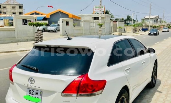 Ra Àlòkù Toyota Venza funfun Ọkọ̀ in Abomey Calavi ni Benin Ra Àlòkù Toyota Venza funfun Ọkọ̀ in Abomey Calavi ni Benin