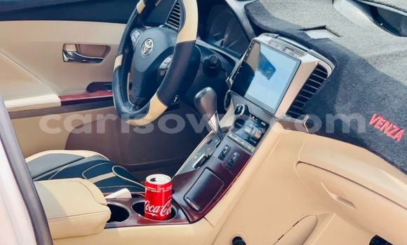 Ra Àlòkù Toyota Venza funfun Ọkọ̀ in Abomey Calavi ni Benin Ra Àlòkù Toyota Venza funfun Ọkọ̀ in Abomey Calavi ni Benin