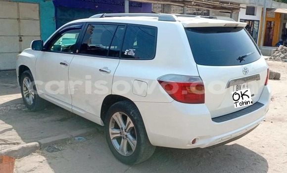 Buy Used Toyota Highlander White Car in Cotonou in Benign Buy Used Toyota Highlander White Car in Cotonou in Benign