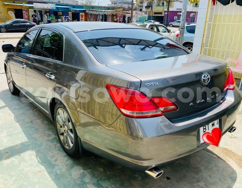 Big with watermark toyota avalon benin cotonou 12996