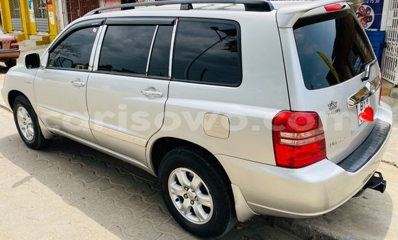 Buy Used Toyota Highlander Beige Car in Cotonou in Benign Buy Used Toyota Highlander Beige Car in Cotonou in Benign
