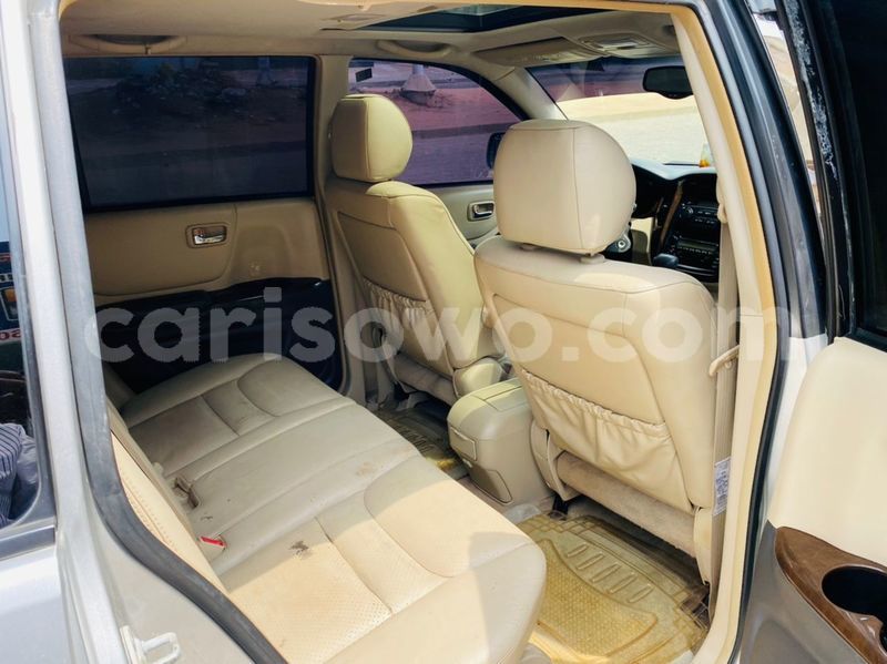 Big with watermark toyota highlander benin cotonou 13001