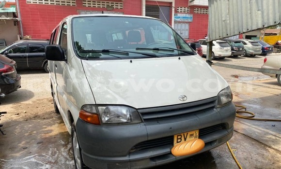 Ra Àlòkù Toyota Coaster funfun Ọkọ̀ akẹ́rù ńlá in Abomey Calavi ni Benin Ra Àlòkù Toyota Coaster funfun Ọkọ̀ akẹ́rù ńlá in Abomey Calavi ni Benin