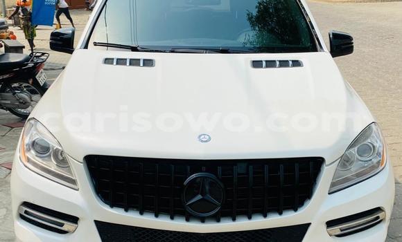 Ra Àlòkù Mercedes-Benz ML–Class funfun Ọkọ̀ in Cotonou ni Benin Ra Àlòkù Mercedes-Benz ML–Class funfun Ọkọ̀ in Cotonou ni Benin