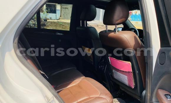 Ra Àlòkù Mercedes-Benz ML–Class funfun Ọkọ̀ in Cotonou ni Benin Ra Àlòkù Mercedes-Benz ML–Class funfun Ọkọ̀ in Cotonou ni Benin