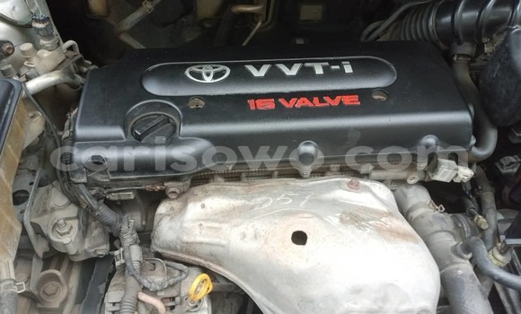 Sayi Na hannu Toyota RAV4 Azurfa Mota in Cotonou a Benin Sayi Na hannu Toyota RAV4 Azurfa Mota in Cotonou a Benin