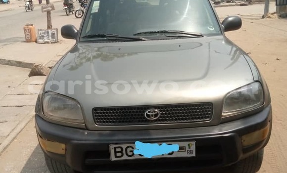 Ra Àlòkù Toyota RAV4 Brown Ọkọ̀ in Cotonou ni Benin Ra Àlòkù Toyota RAV4 Brown Ọkọ̀ in Cotonou ni Benin